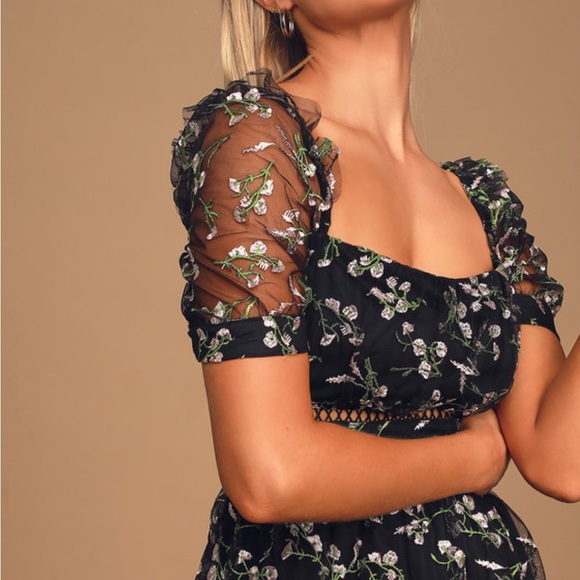 Black Floral Embroidered Short Sleeve Skater Dress - Picture 2 of 6